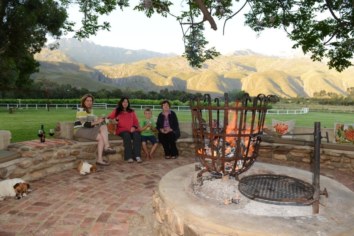 ホテル Oaksrest Vineyards Guest Farm レディスミス エクステリア 写真